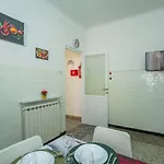 아파트 Casa Giorgia With Parking Space 제노바