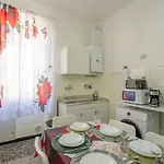 아파트 Casa Giorgia With Parking Space 제노바