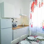 아파트 Casa Giorgia With Parking Space 제노바