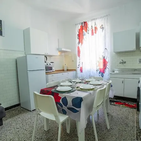 Casa Giorgia With Parking Space 公寓 热那亚