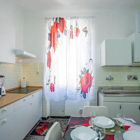 公寓 Casa Giorgia With Parking Space 热那亚