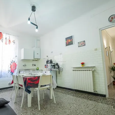 Casa Giorgia With Parking Space Genova