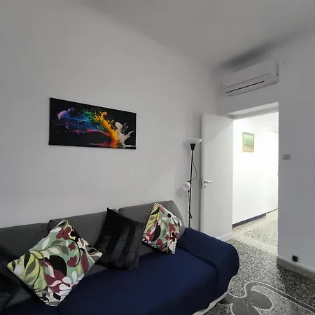 公寓 Casa Giorgia With Parking Space 热那亚