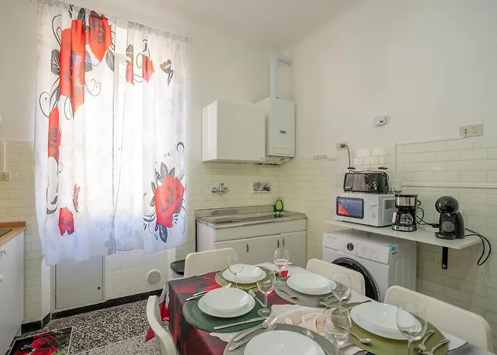 Lägenhet Casa Giorgia With Parking Space Genua